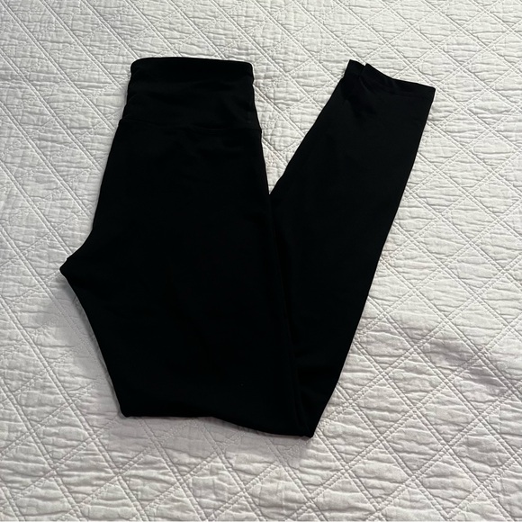 NWT Old Navy Powerpress Black Leggings Hi-rise - Picture 1 of 9